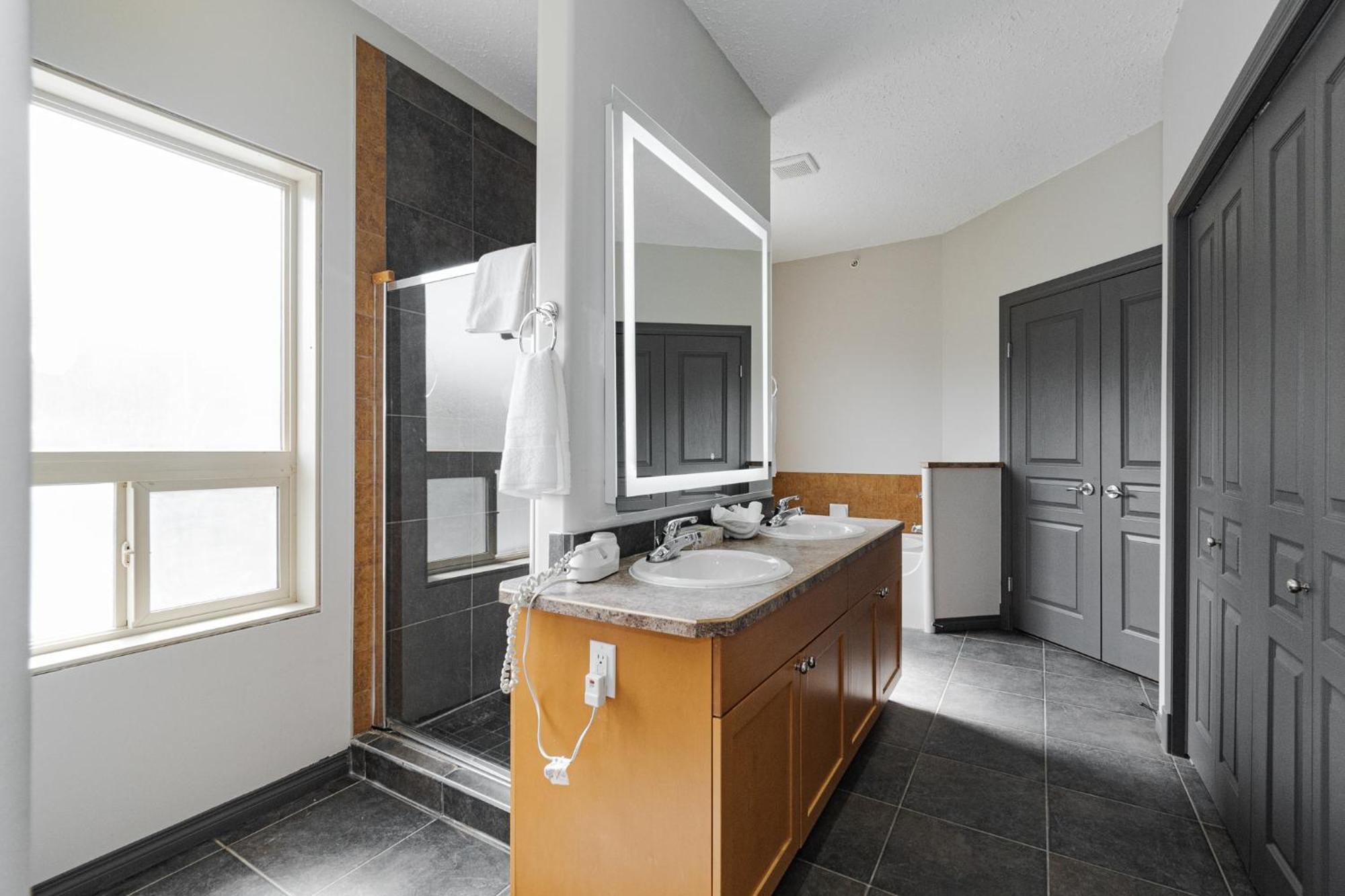 Premier Residence - Fort Mcmurray Zewnętrze zdjęcie